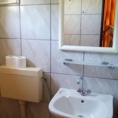 Oxanas Penzion Achladi